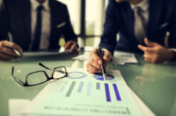 Infographic showing 6 sure signs you need a better sales coaching solution, featuring business icons and professional sales performance metrics