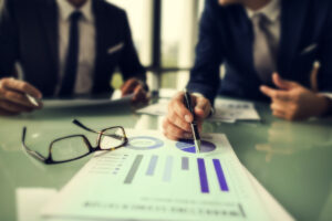 Infographic showing 6 sure signs you need a better sales coaching solution, featuring business icons and professional sales performance metrics