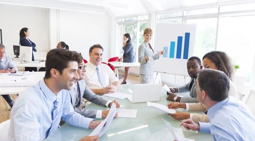 A modern dashboard displaying sales performance metrics for measuring training ROI, including win rates and pipeline velocity